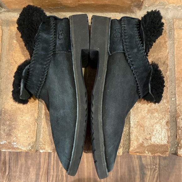 UGG McKay Boot - Size 6 - Picture 7 of 13